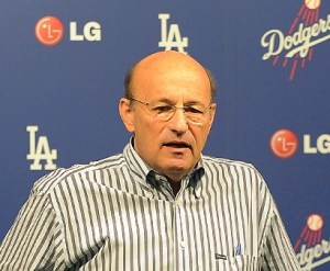 Dodger fat cat $tan Ka$ten need to get his monocle out of his ass and see how unhappy his precious fans are.